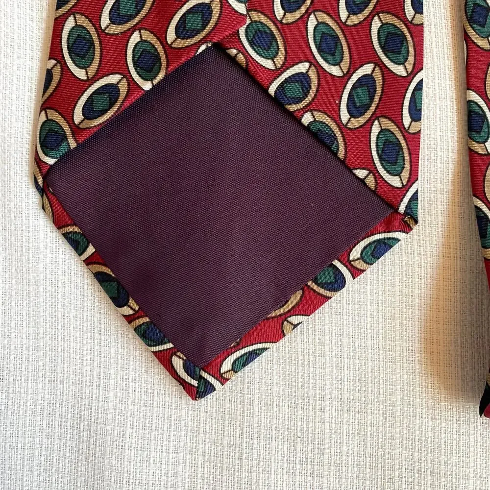 Brooks Brothers Deep Red Oval Print Silk Tie Made‎ in the USA Very Nice